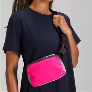 Lululemon Athletica Everywhere Belt Bag in Pow Pink Light / Lunar Rock / Chrome